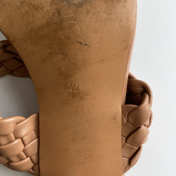 Braided Double Strapped Tan Slip-On Sandals With 3 Inch Chunky Heel Size 10 - Picture 7 of 8